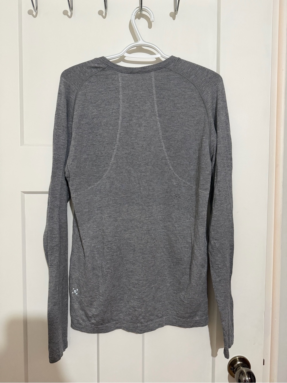 Men’s lululemon shirt